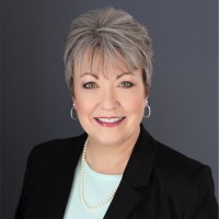 Averbuch Realty Employee Robin Graham's profile photo