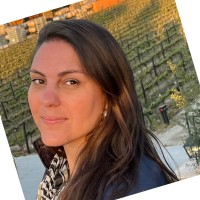Manipulaê Employee Thais Fadel's profile photo