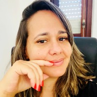 Amanda Oliveira Email
