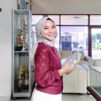 Utami Putri Email