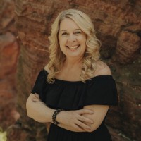 Premier Communications Employee Julie Hilarides's profile photo