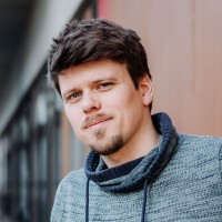 Tobias von Essen Email
