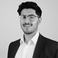 Avi Saluja Email