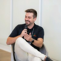 InMeta Employee Jonas Vargas's profile photo
