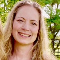 Alexandra Abrahams Email & Phone Number
