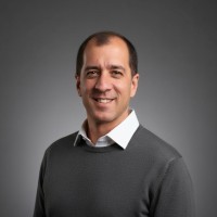 Roberto Aundjian Email