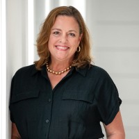Fazendin Realtors Employee Lynn Groll's profile photo