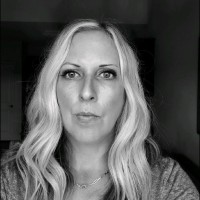 Suzanne Rivers Email & Phone Number