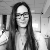 Réka Molnár-Takács Email