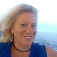 Randi Holland Email & Phone Number