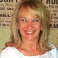 Verizon Wireless Employee Sharon Decker's profile photo