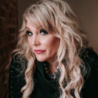 EO Canada Employee Kate Holden's profile photo