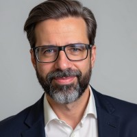 Sebastian Pfister Email