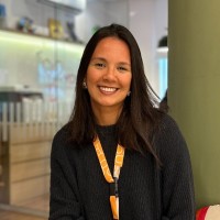 You Bilíngue Employee Bruna Farias's profile photo