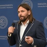 Daniel Buchta Email