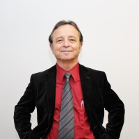 Manny Traverzo Email & Phone Number