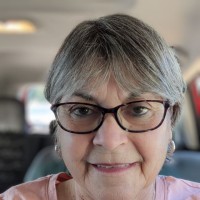 Final Graphic Employee Alma Linares's profile photo