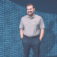 E-mail e número de telefone de Nathan Main