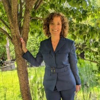 Tandem Living Employee Kari Santino's profile photo