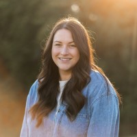 Centre de services scolaire du Chemin-du-Roy Employee Julie Bourgault's profile photo