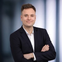 Maximilian Tragl Email