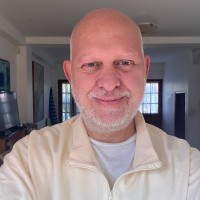 León Levy Email