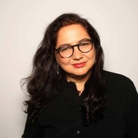 Email e telefono di Esin Goknar