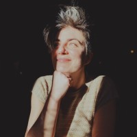 Annie Saunders Email & Phone Number