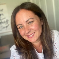 Alina Wandzilak Email & Phone Number