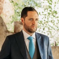Manuel Villa Email