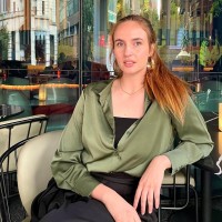 Ané Botha Email