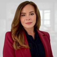 Lloyds Wealth Employee Claire Planner's profile photo