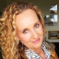 Cre8balance Employee Andrea Sulzbacher's profile photo