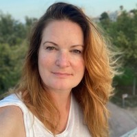 Gloria Keukens-Khan Email