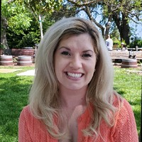 California Truck Centers Employee Kristen Tomas's profile photo
