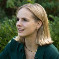 Karolien van Gils Email