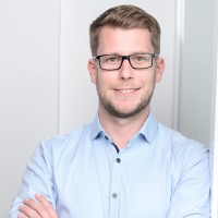 Manuel Hummel Email