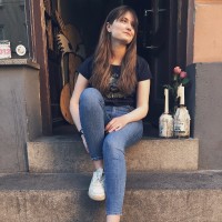 Yoana Maslarska Email
