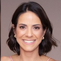 Pós-graduação Ciências Médicas-MG de Minas Gerais Employee Clara Veloso's profile photo