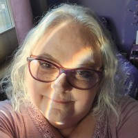 LynLake Centers for WellBeing Employee Laurie Moser's profile photo