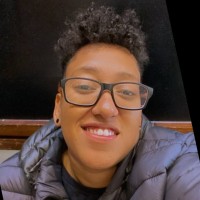 Nayara Santos Email
