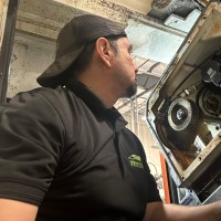 Magnum Precision Machines, Inc. Employee Omar Salazar's profile photo