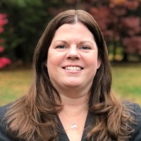 Lisa Outchcunis Email & Phone Number