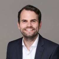 Julius Simon Email