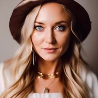 Courtney Langan Email & Phone Number