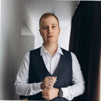 Maksym Vinichenko Email