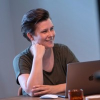 Eveline Kroese Email