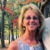 Universal Printing Employee Lynn Stephenson's profile photo