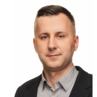 Marek Szymański Email