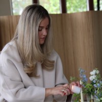 Anne van Nieuwenhuijzen Email